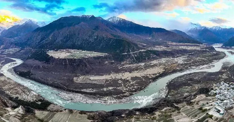Nehirlerin yönünü değiştirip dağın zirvesine baraj yapacaklar: Deprem riski artık çok daha fazla Sözcü Gazetesi