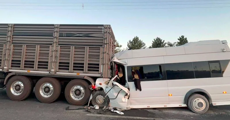 Malatya Elazığ Karayolunda Kaza: 19 Yaralı