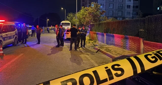 Kavgada kullanılan otomatik av tüfeğinden çıkan saçmalar otoparkta araçlarından inen çifti yaraladı: 2 yaralı Kayseri Haberleri Habertürk Yerel Haberler