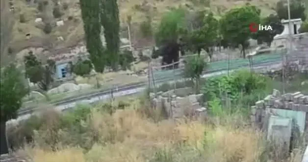 Gelin aracının lastiği patladı korkunç anlar kameraya yansıdı