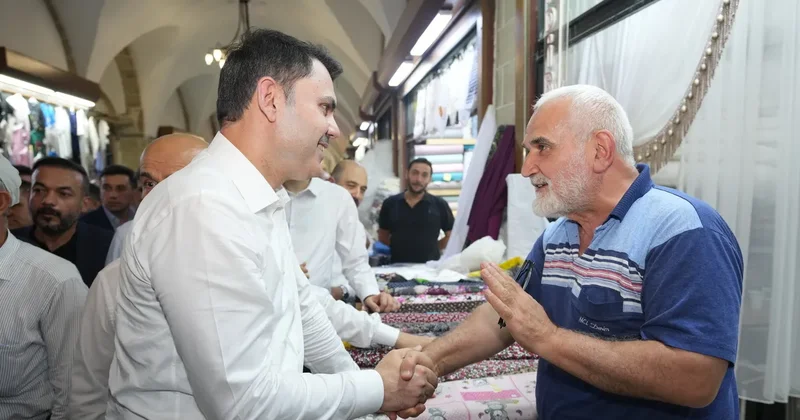 Bakan Kurum a Kapalıçarşı esnafından anlamlı hediye: Devletin bütün gücünü hissettik