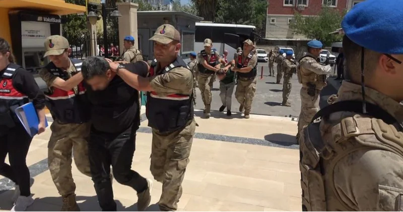 Son dakika haberleri: 12 kilo altın ve 2 milyon TL... Büyük gasp 8 tutuklama Son dakika haberleri
