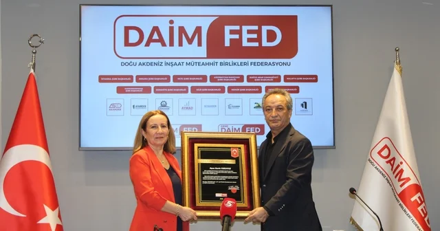 DAİMFED den, üstün hizmet gösterenlere şeref belgesi Üstün Hizmet Şeref Belgesi nin ilk sahibi Nesrin Vursavuş oldu Adana Haberleri Habertürk Yerel Haberler