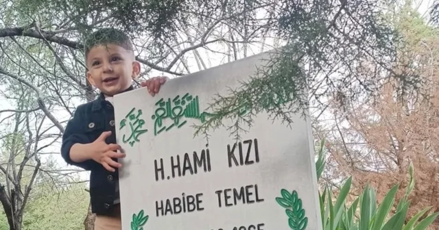 Uyuyakaldığı otomobilde ölen Muhammed Aras, babaannesinin yanına defnedildi Mardin Haberleri Habertürk Yerel Haberler