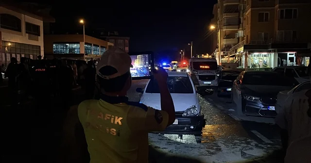Konya da otomobiller çarpıştı: 6 yaralı İki otomobilin çarpıştığı kaza güvenlik kamerasına yansıdı Konya Haberleri Habertürk Yerel Haberler