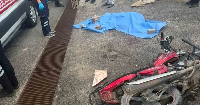 Kontrol çıkan motosiklet duvara çarptı