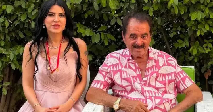 İbrahim Tatlıses manevi kızı Didem Carus u sözlendirdi! 200 bin liralık hediye taktı
