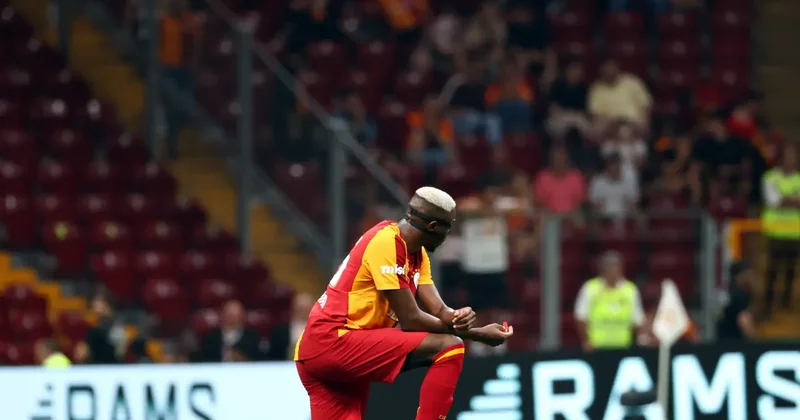 Osimhen den şaşırtan hareket! Maçta kaptanlığı reddetti