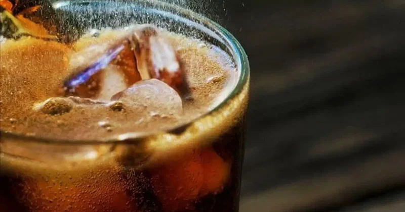 Kanser riskini artırıyor! En az 1 porsiyon içenleri tehlike bekliyor