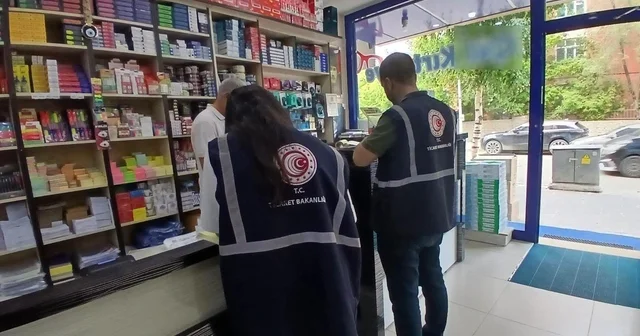 Kars ta okul zili çalmadan kırtasiyelere sıkı denetim: Fiyat etiketleri tek tek inceleniyor Kars Haberleri Habertürk Yerel Haberler