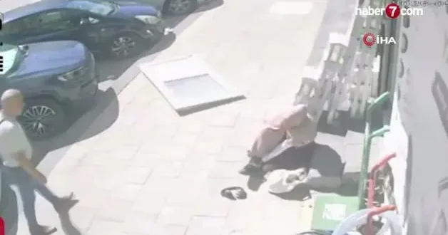 Karaman’da kaldırımda yürüyen kadının üzerine PVC kapı düştü