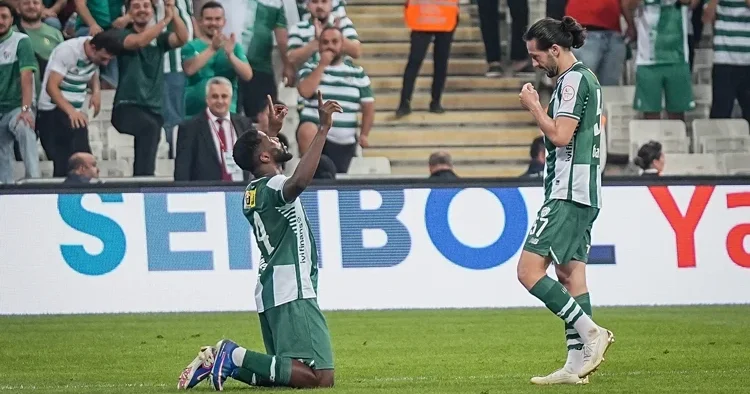 Bursaspor, İstanbulspor engelini 4 golle geçti!