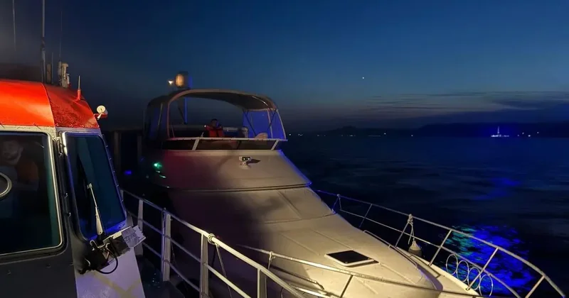 Çanakkale Boğazı nda sürüklenen tekne kurtarıldı