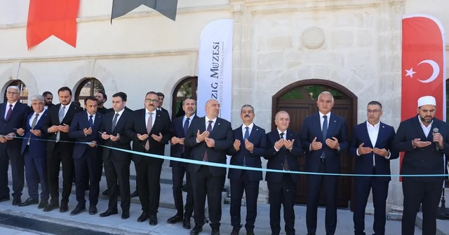 Bakan Ersoy: Müzelerimizi artık yalnızca eserlerin sergilendiği vitrinler değil, bilimin, eğitimin ve toplumsal buluşmanın merkezleri olarak ele alıyoruz Elazığ Haberleri Habertürk Yerel Haberler