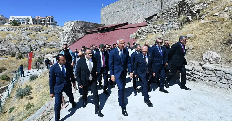 Bakan Ersoy duyurdu: Paleolitik Çağ’dan Cumhuriyet’e binlerce yıllık tarih gün yüzüne çıktı