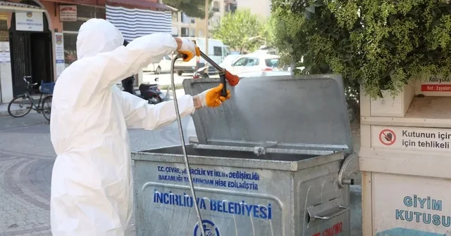 İncirliova da karasinekle mücadele için çöp konteynerleri ilaçlandı Aydın Haberleri Habertürk Yerel Haberler