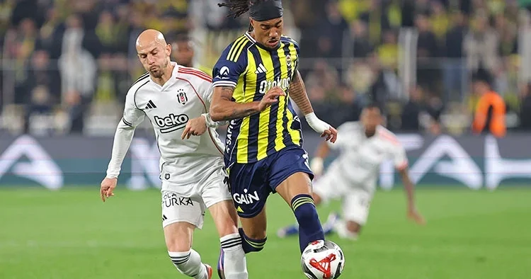 Fenerbahçe Beşiktaş derbilerinde kart sayıları dikkati çekiyor