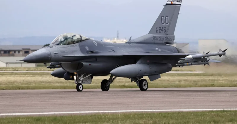 F 16 lara takacak füze bulamayınca yerine bunu kullandılar Sözcü Gazetesi