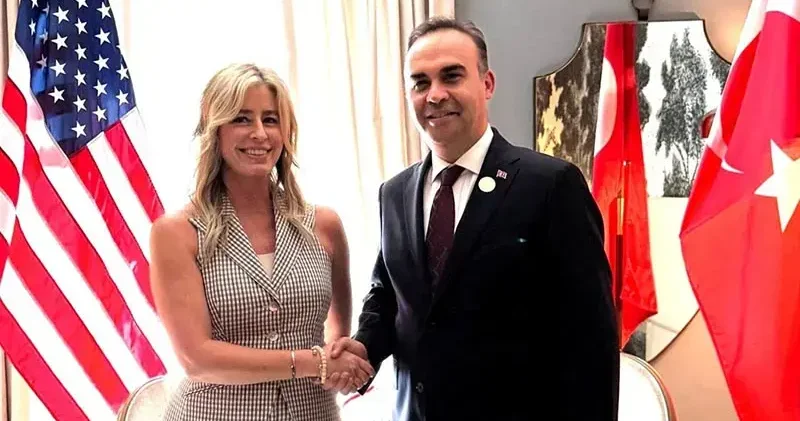 Bakan Kacır’dan G20’de diplomasi trafiği