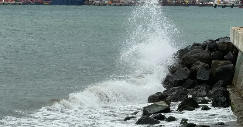 Hafta sonu planı yapanlar dikkat! Meteoroloji 4 bölge için fırtına alarmı verdi