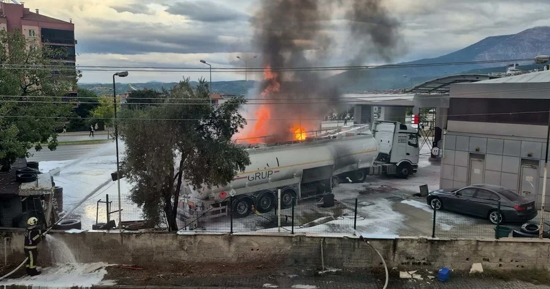 Akaryakıt istasyonunda tanker patladı, yürekler ağza geldi Sözcü Gazetesi