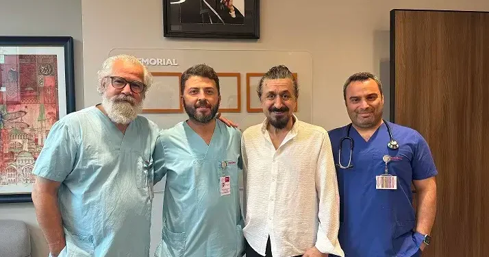 ‘Göbek düşüklüğü’ sandığı şikayetin nedeni 7,5 santimetrelik aort anevrizması çıktı