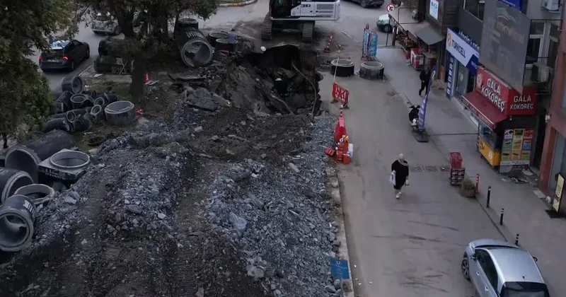 Eyüpsultan Bulvarı’nda altyapı çalışmaları sırasında kısmi göçük