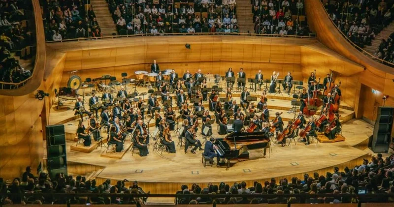 CSO nun 200. yıl açılışı konserinde salon doldun taştı