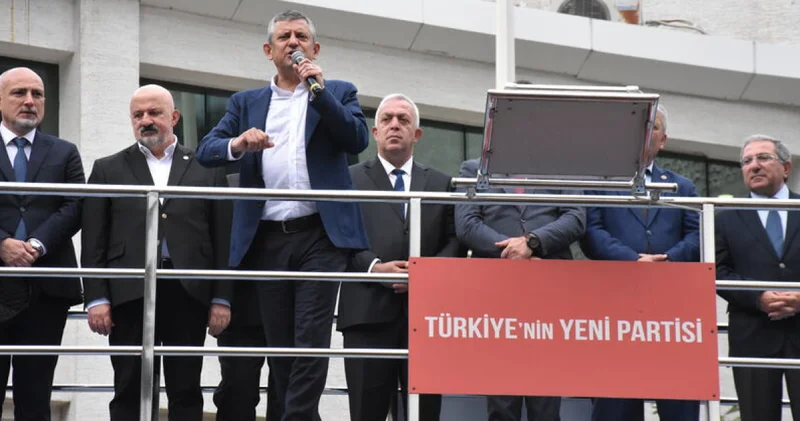 SON DAKİKA HABER: YENİ Parti lideri Özgür Özel: 600 delege değil 1 milyona yakın üye karar verecek Son dakika haberleri