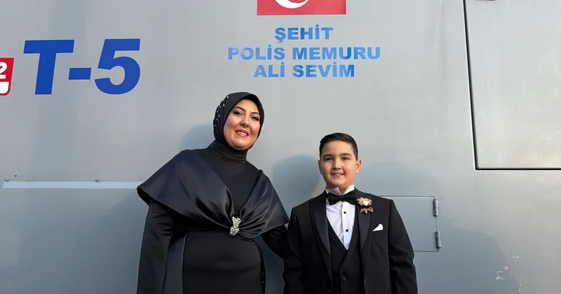 9 aylıkken babası şehit olmuştu! Eyüphan sünnet düğününe babasının adını taşıyan TOMA ile gitti