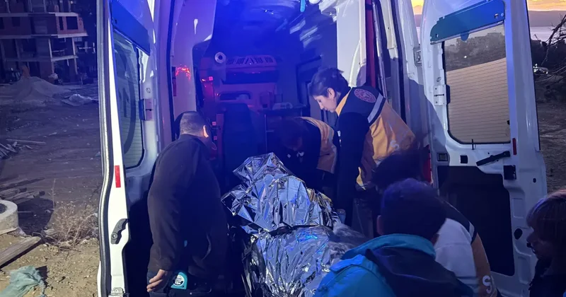 Çanakkale de toprak altında kalan 2 işçi kurtarıldı