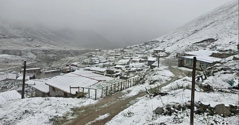 Rize nin yüksek kesimleri beyaza büründü