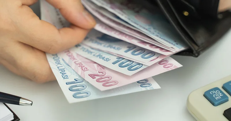 Akaryakıtta peş peşe indirim! Motorinde tabela yine değişiyor