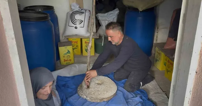 90 yıllık geleneği taş değirmende yaşatıyorlar
