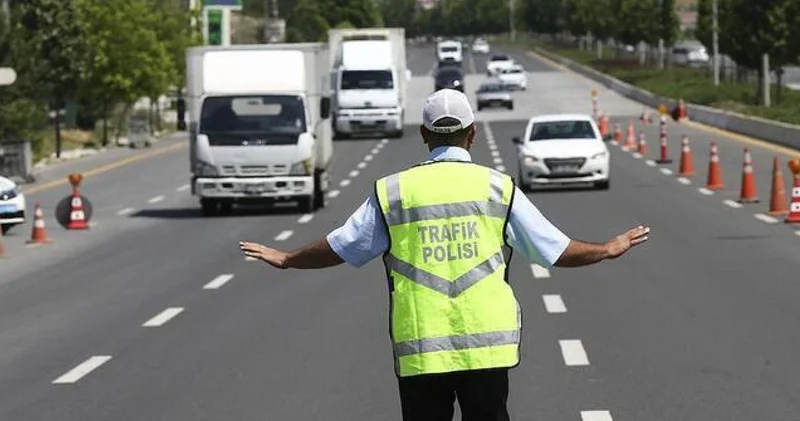 İSTANBULLULAR DİKKAT! Yarın bazı yollar kapatılacak! 4 Ekim 2026 Pazar günü İstanbul da hangi yollar trafiğe kapatılacak, alternatif güzergahlar nereler?