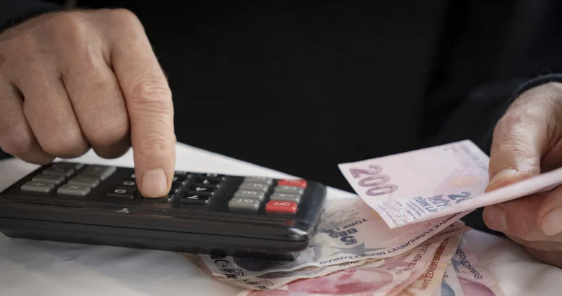 Emekli zammı ne zaman açıklanacak? 6 aylık enflasyon farkına göre SSK Bağkur emekli maaş zammı ne kadar olacak, kaç TL?