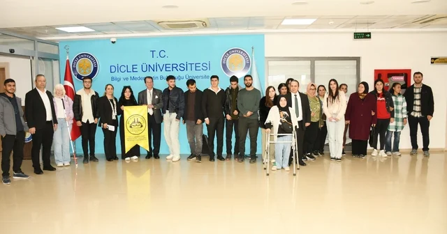 Diyarbakır da Yapay Zeka ile Üniversite ve Toplum Yaşamı semineri düzenlendi Diyarbakır Haberleri