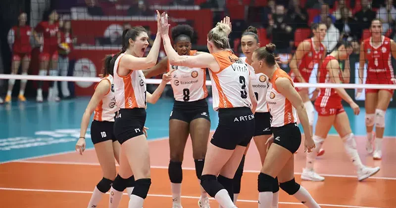 Eczacıbaşı Dynavit, Yunanistan deplasmanından 1 puanla döndü