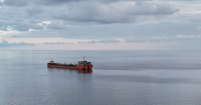 Karadeniz de saldırıya uğrayan MIDVOLGA 2 isimli gemi için, uzman ekipler bekleniyor Sinop Haberleri