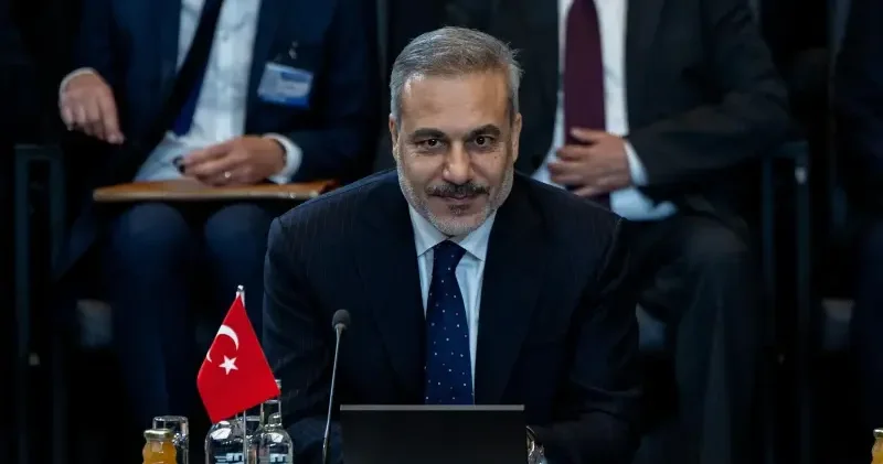 Bakan Fidan İngiliz mevkidaşı Cooper ile Brüksel de görüştü Politika Haberleri