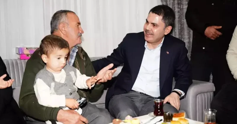 Bakan Kurum dan depremzede aileye ziyaret