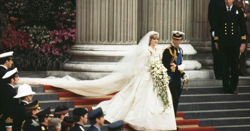 Prenses Diana ve Prens Charles’ın düğününden kalma nadir şampanya açık artırmada