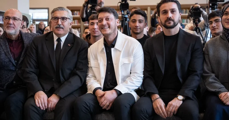 AKP MKYK Üyesi Mesut Özil Türk Milli Takımı nda oynamayı çok düşünmüş