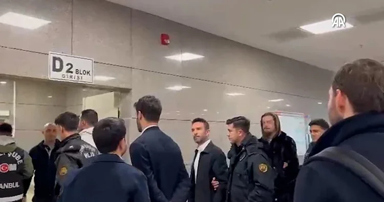 Aralarında ünlü isimler de var! Borsada manipülasyon soruşturması: Şüpheliler adliyeye sevk edildi