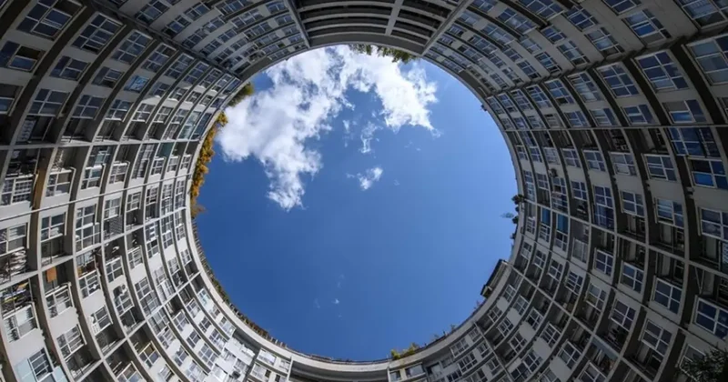 Çin den emlak krizine enteresan çözüm! Karamsarlık yayan paylaşımları sildi