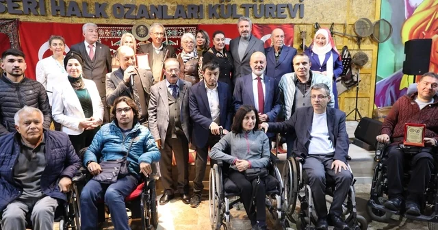 Başkan Çolakbayrakdar, engellilerin gönüllerine dokundu Kocasinan da Dünya Engelliler Günü nde örnek farkındalık etkinliği Kayseri Haberleri