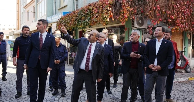 Sındırgı da depremin yaraları sarılıyor Balıkesir Valisi İsmail Ustaoğlu: Cumhurbaşkanı ve bakanlarımıza minnettarız Balıkesir Haberleri