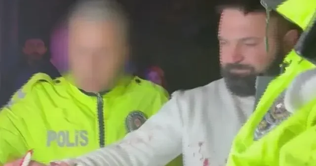 Alkollü olduğu iddia edilen sürücü alkolmetreyi üflemeyi reddedip polise tehditler savurdu VİDEO İZLE
