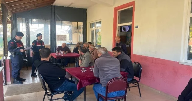 Sakarya da jandarma görevlileri vatandaşları dolandırıcılığa karşı bilgilendirdi Sakarya Haberleri