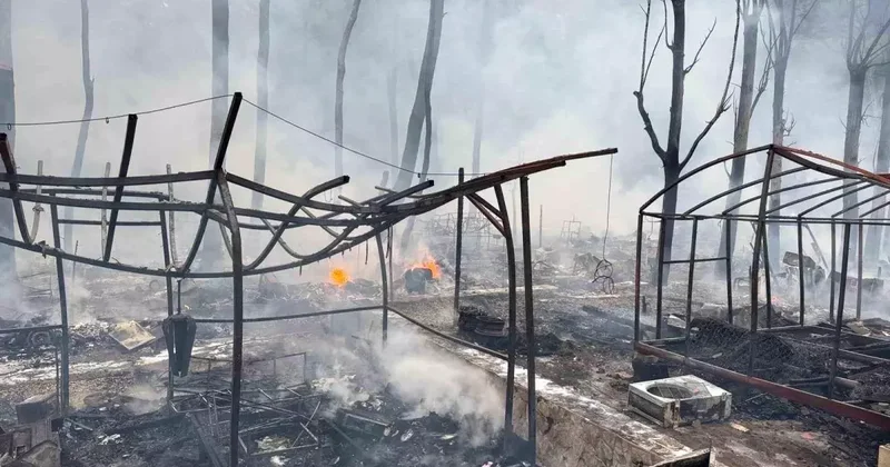 Fethiye de Yangın: Karavanlar ve Bungalovlar Küle Döndü